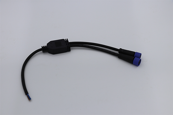 本溪定製工業電源連接器工廠
